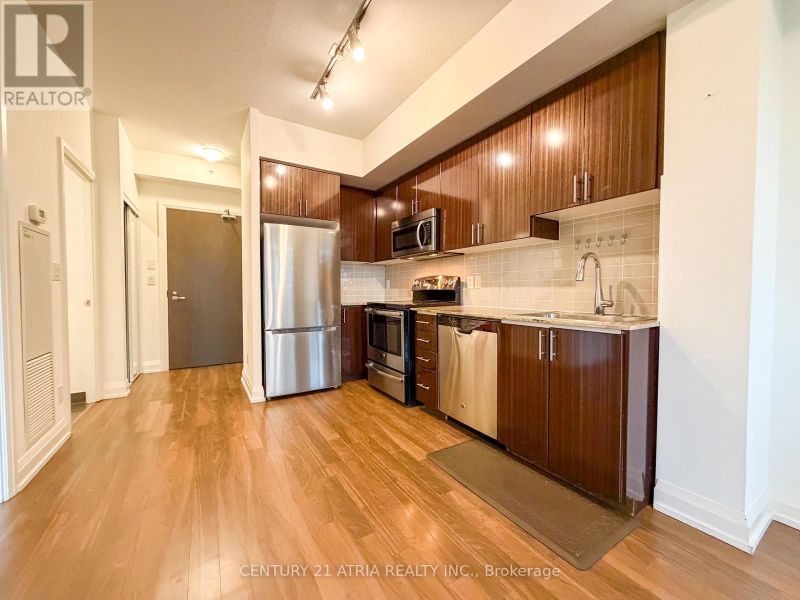 735 - 7161 Yonge Street, Markham, Ontario  L3T 0C8 - Photo 2 - N13034104