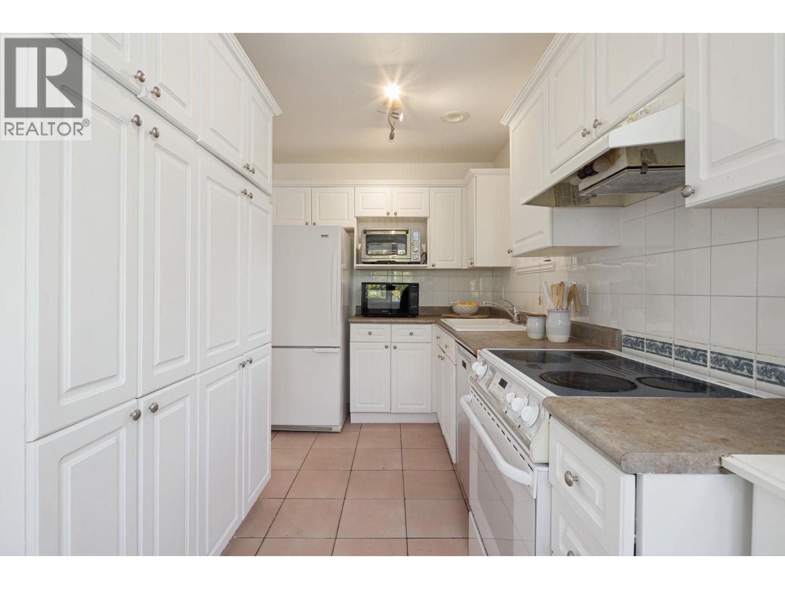 207 1518 Bowser Avenue, North Vancouver, British Columbia  V7P 2Y3 - Photo 18 - R3126162