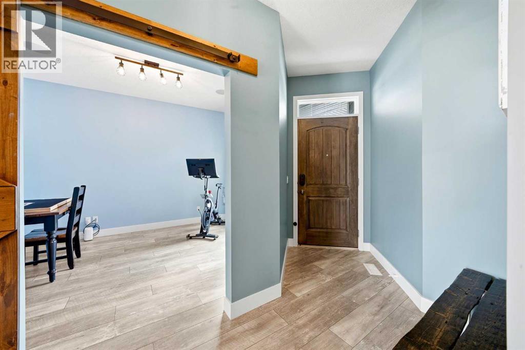6 Ranchers Manor, Okotoks, Alberta  T1S 0G5 - Photo 2 - A2304435