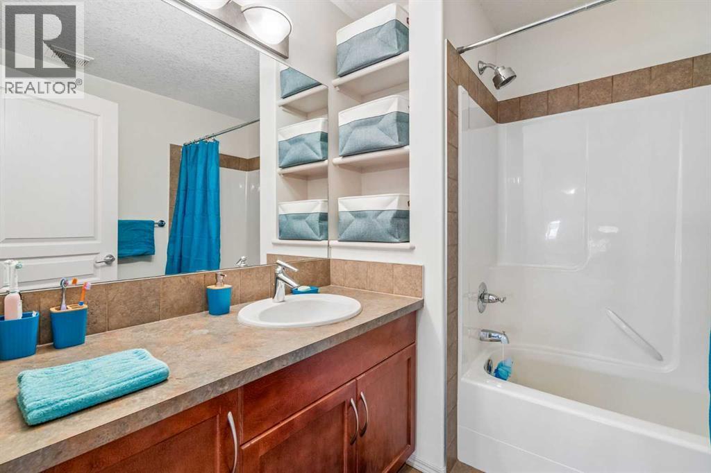 231 Hawkmere View, Chestermere, Alberta  T1X 1T8 - Photo 29 - A2312872