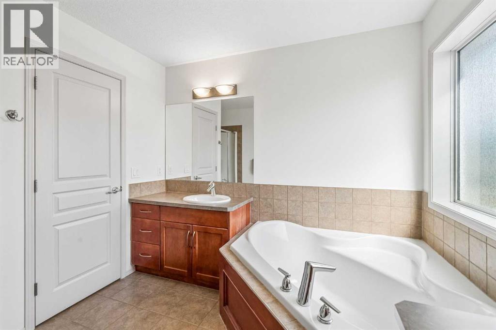 231 Hawkmere View, Chestermere, Alberta  T1X 1T8 - Photo 22 - A2312872