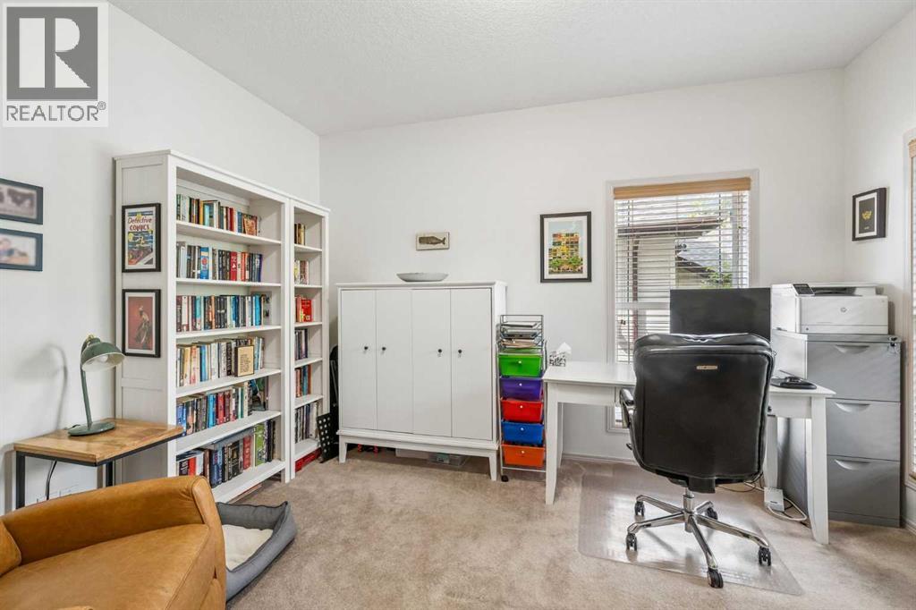 231 Hawkmere View, Chestermere, Alberta  T1X 1T8 - Photo 5 - A2312872