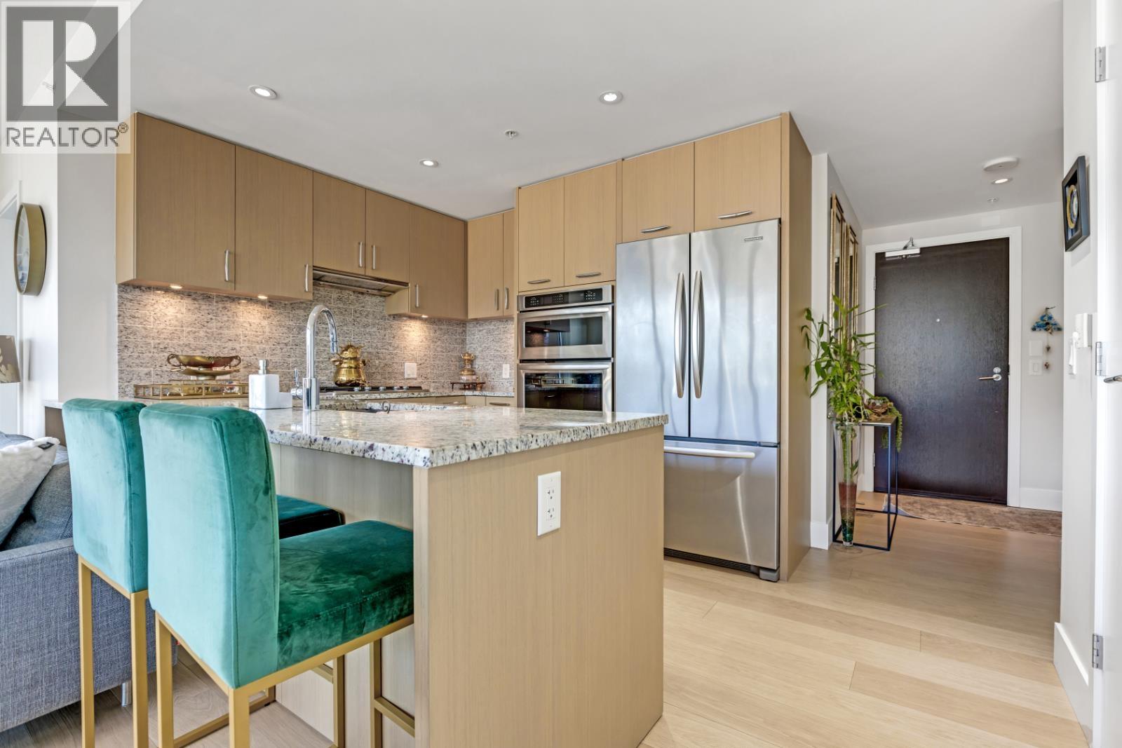 1401 150 W 15th Street, North Vancouver, British Columbia  V7M 0C4 - Photo 2 - R3120158