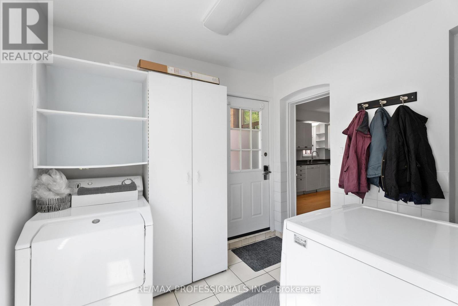 36 Gothic Avenue, Toronto, Ontario  M6P 2V9 - Photo 18 - W13152994