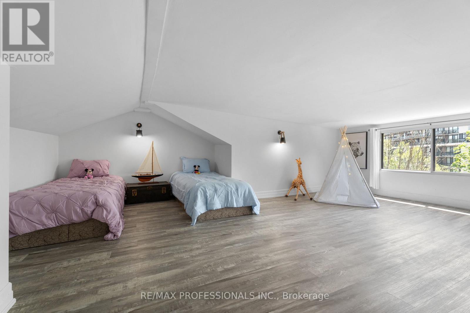 36 Gothic Avenue, Toronto, Ontario  M6P 2V9 - Photo 30 - W13152994