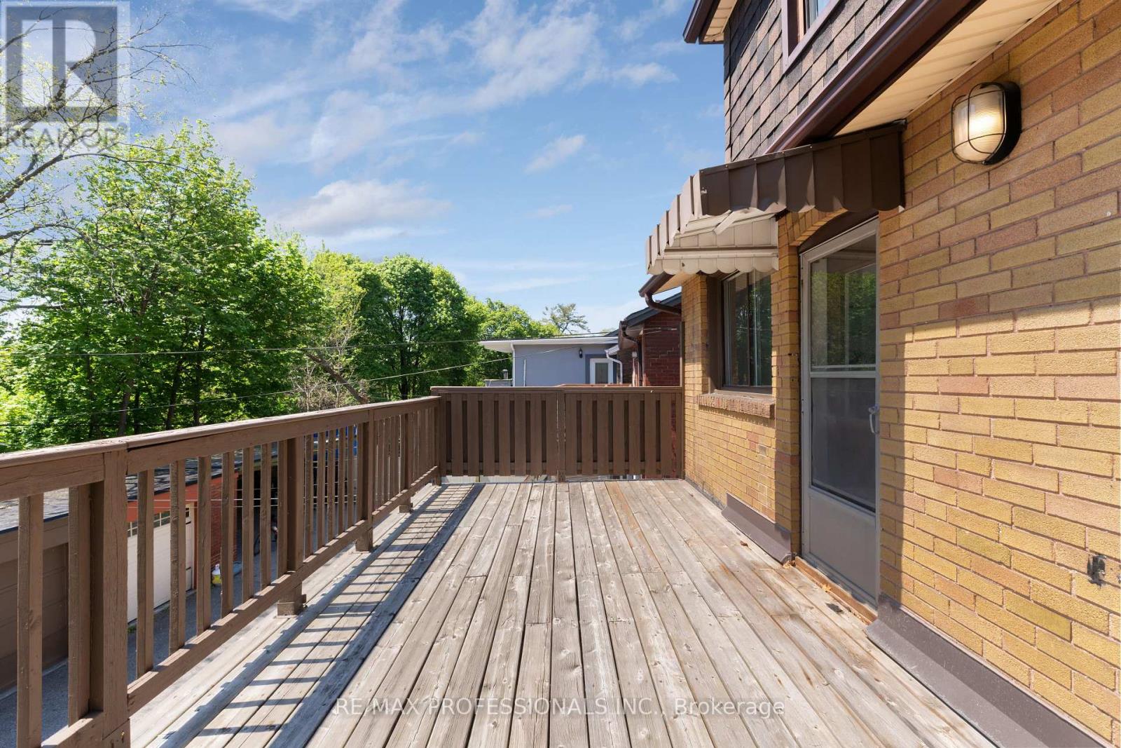 36 Gothic Avenue, Toronto, Ontario  M6P 2V9 - Photo 35 - W13152994
