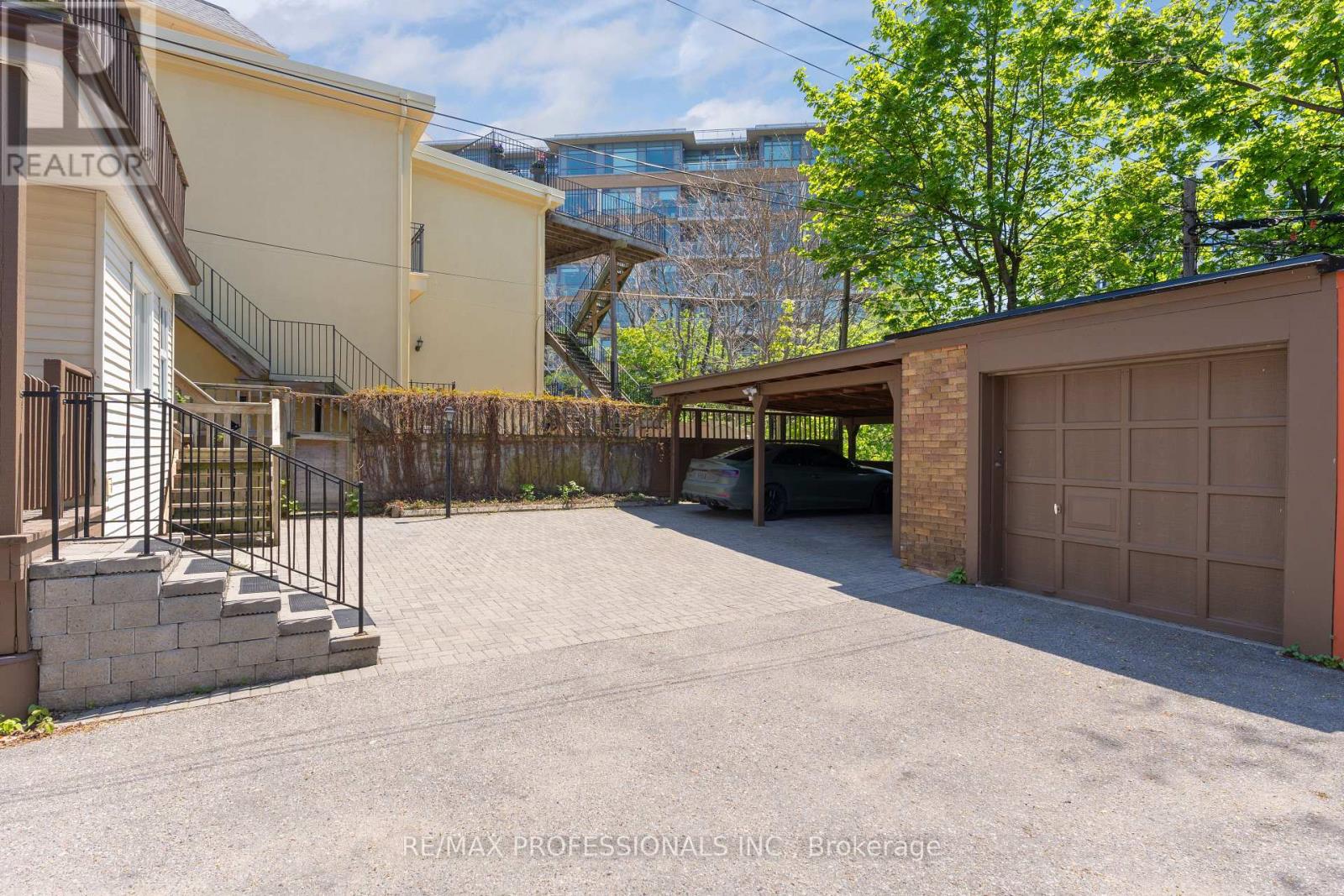 36 Gothic Avenue, Toronto, Ontario  M6P 2V9 - Photo 40 - W13152994