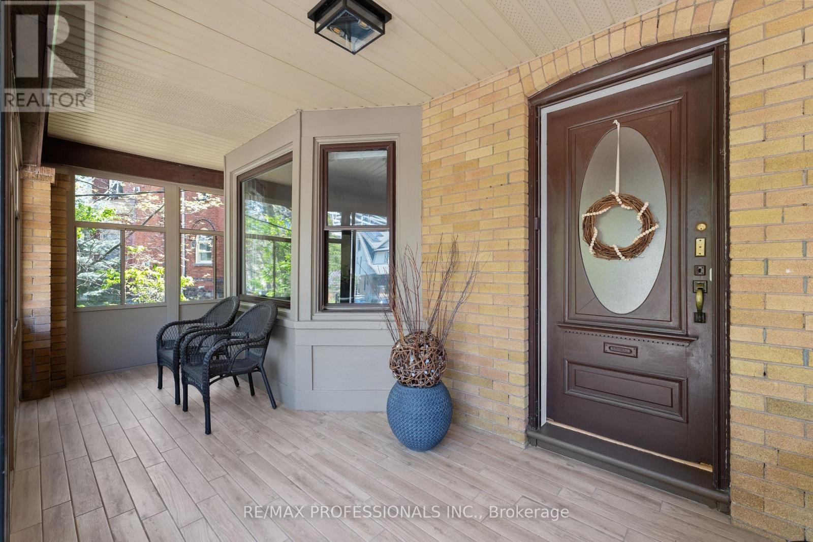 36 Gothic Avenue, Toronto, Ontario  M6P 2V9 - Photo 5 - W13152994