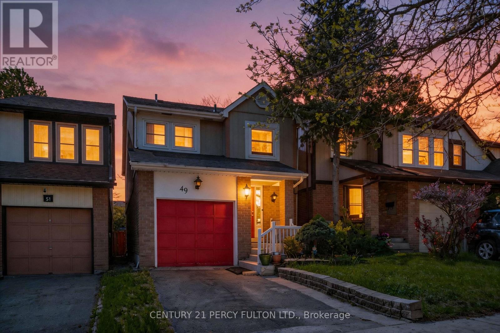 49 CROACH CRESCENT, Toronto, Ontario
