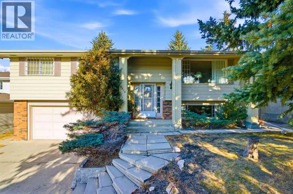 5516 Dalhart Hill NW, Calgary, Alberta