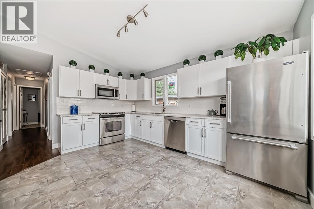 5519 Buckthorn Road Nw, Calgary, Alberta  T2K 2Y6 - Photo 10 - A2300683