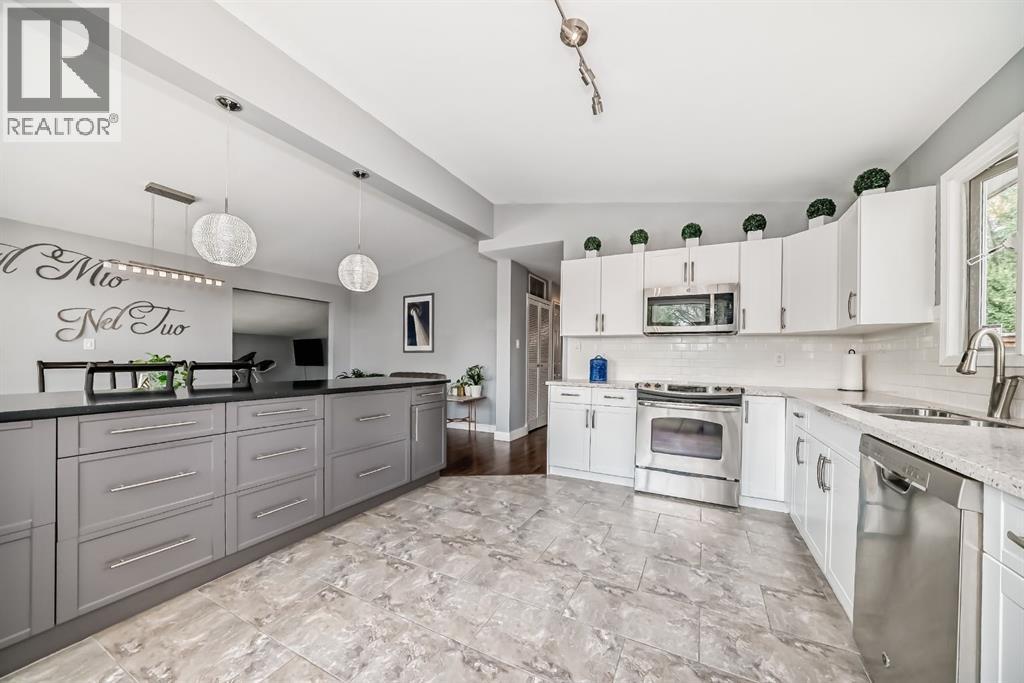 5519 Buckthorn Road Nw, Calgary, Alberta  T2K 2Y6 - Photo 9 - A2300683