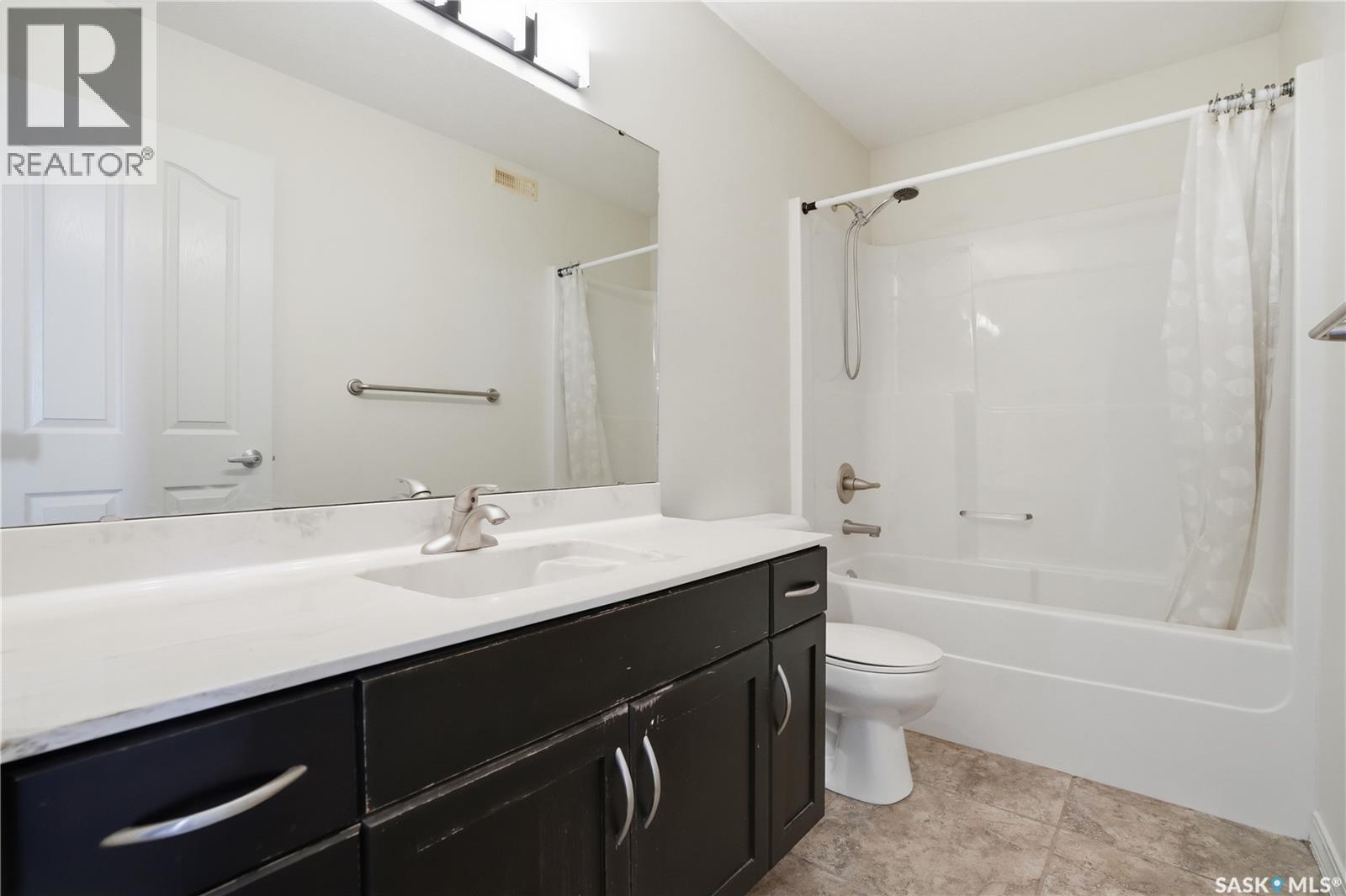 7111 Wascana Cove Drive, Regina, Saskatchewan  S4V 3G1 - Photo 34 - SK036492