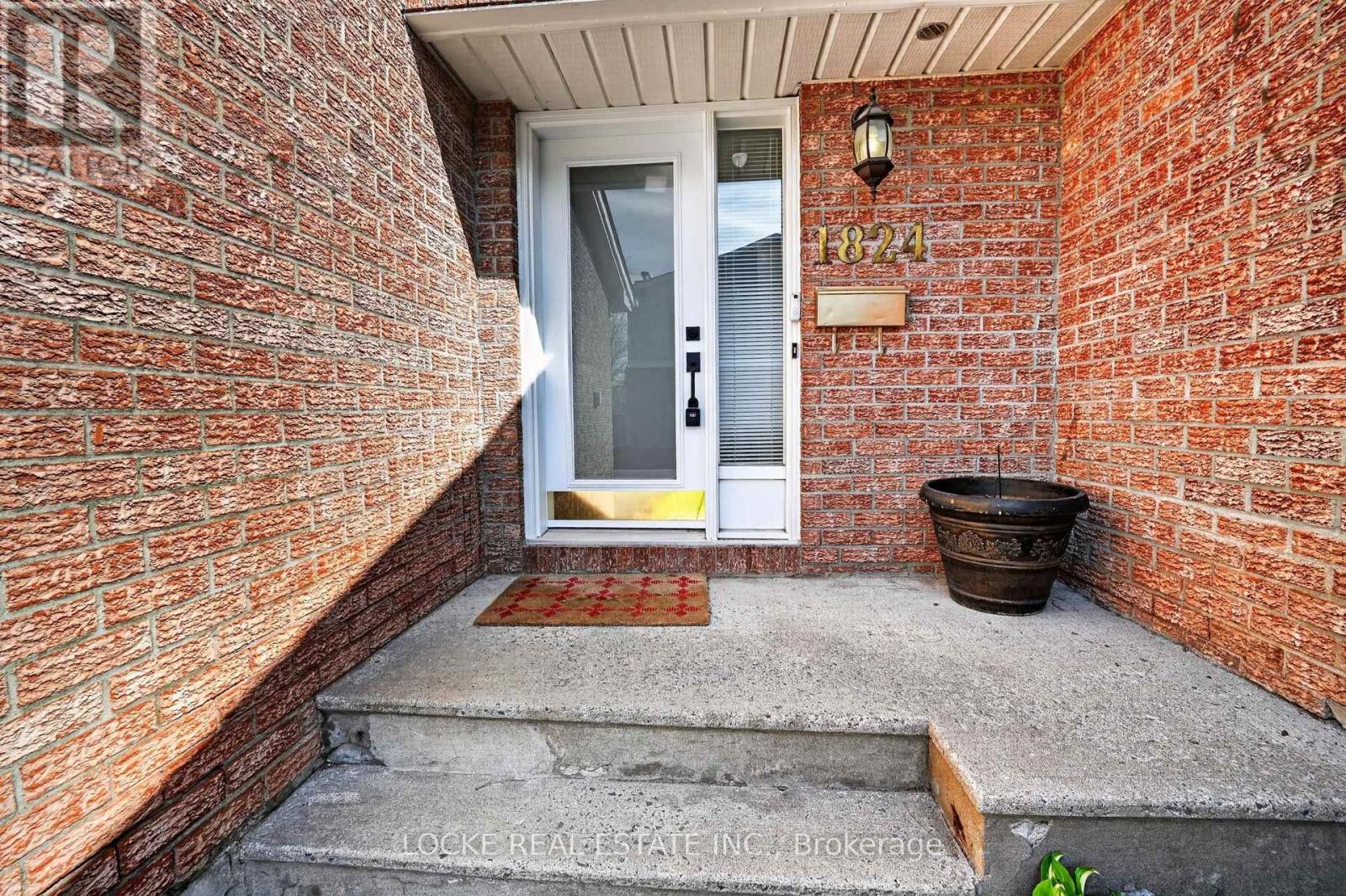 1824 Summerfields Crescent, Ottawa, Ontario  K1C 7B8 - Photo 3 - X13153004