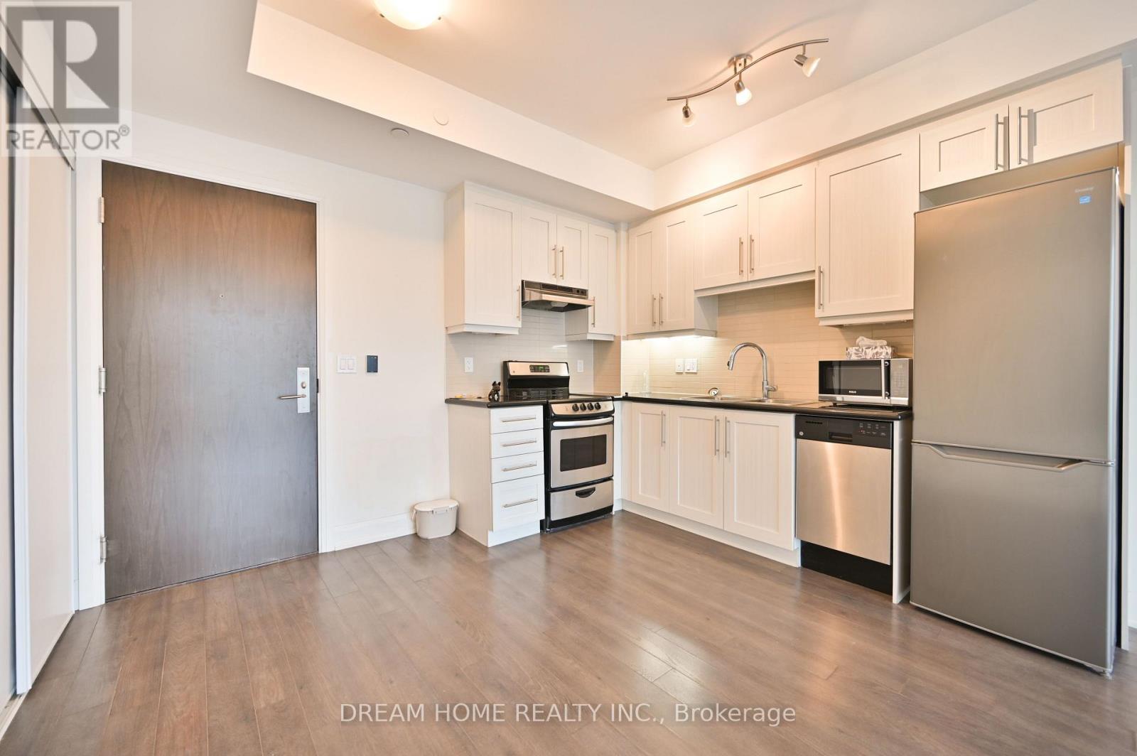 1702 - 68 Canterbury Place, Toronto, Ontario  M2N 0H8 - Photo 3 - C13060950
