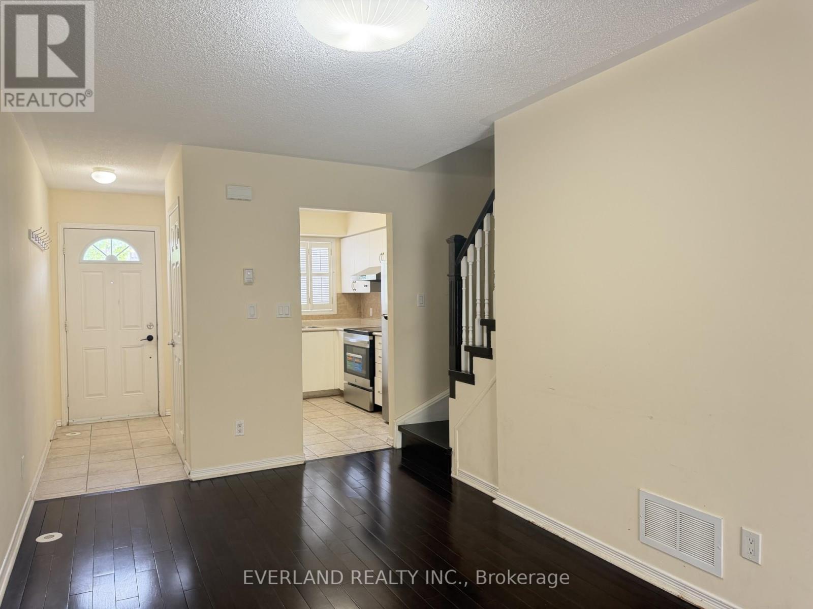 30 Faithful Way, Markham, Ontario  L3R 1A1 - Photo 4 - N13060274
