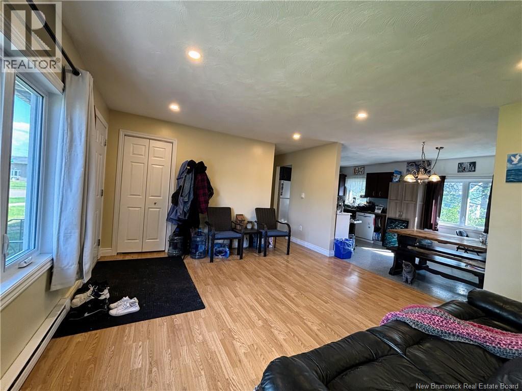 5 Pelton Street, Moncton, New Brunswick  E1G 1L3 - Photo 4 - NB139945
