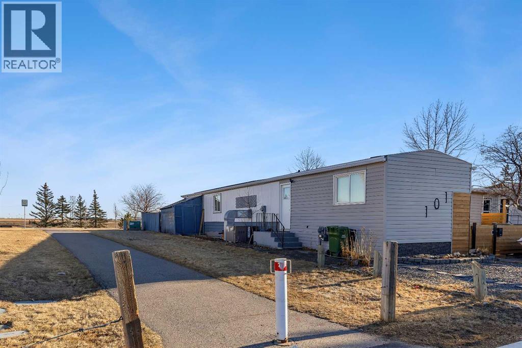 101 Huntstrom Drive NE, Calgary, Alberta  T2K 5V5 - Photo 1 - A2284578