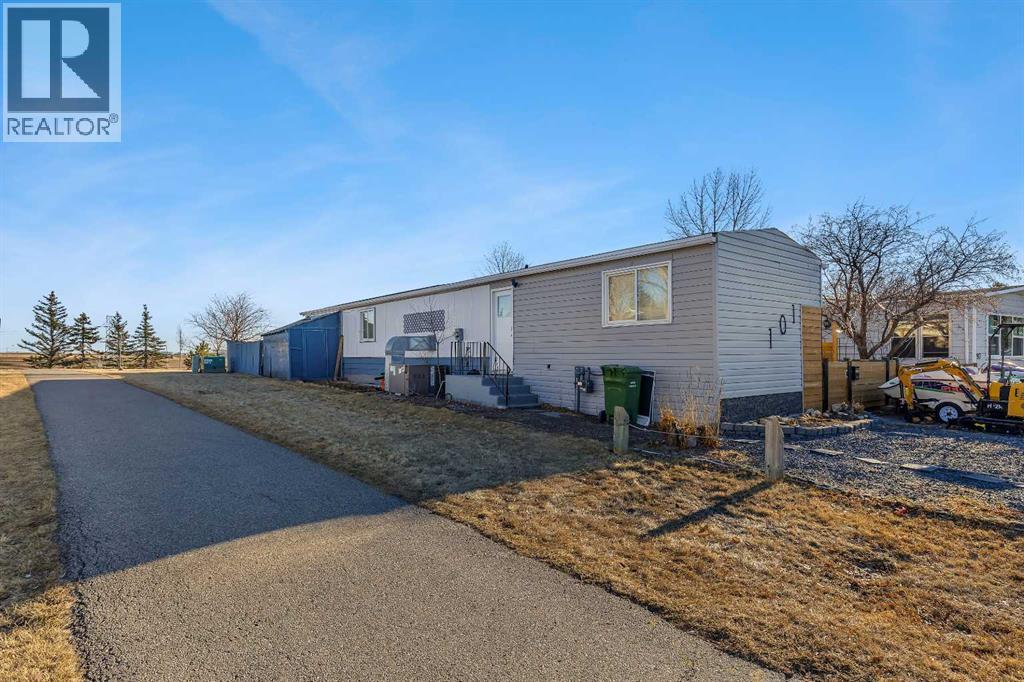 101 Huntstrom Drive NE, Calgary, Alberta  T2K 5V5 - Photo 2 - A2284578
