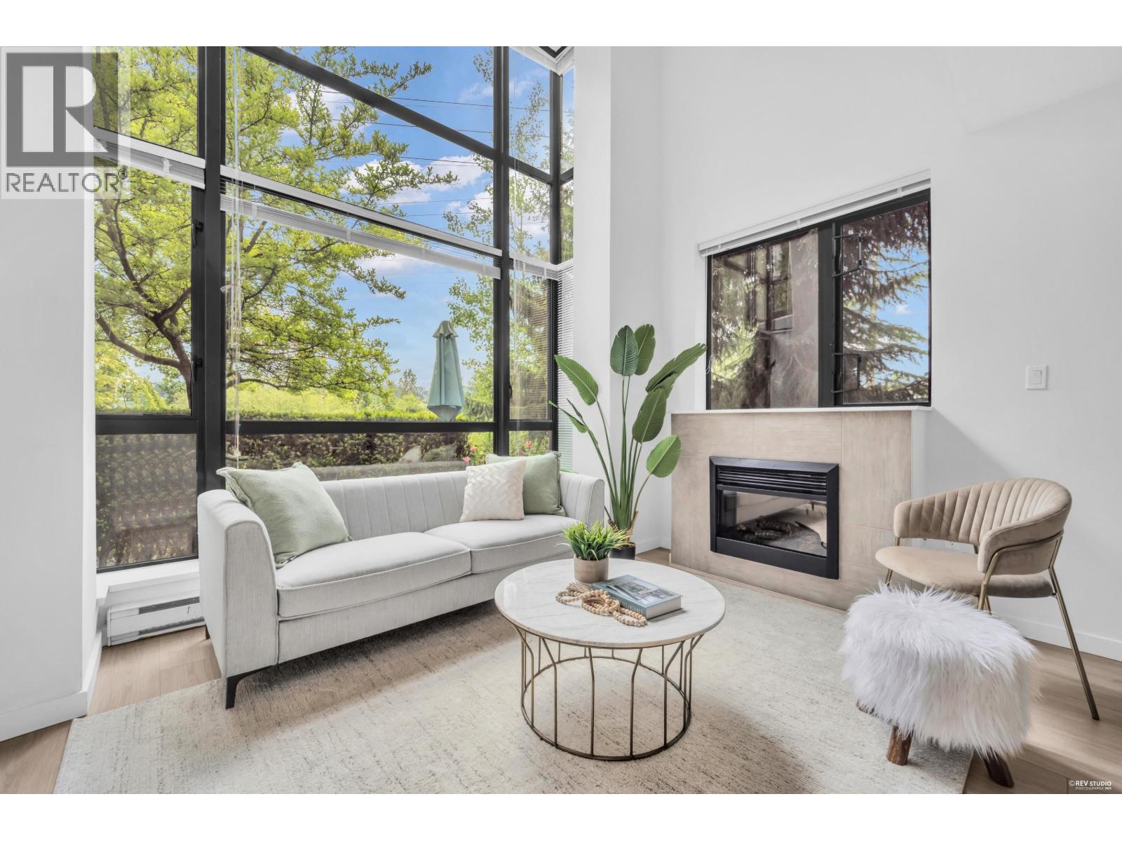 6 4178 Dawson Street, Burnaby, British Columbia  V5C 0A1 - Photo 2 - R3126118