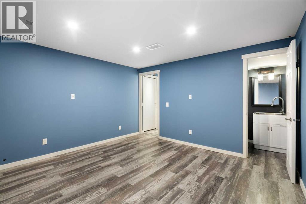 3226 Dover Crescent SE, Calgary, Alberta  T2B 1V2 - Photo 37 - A2309788