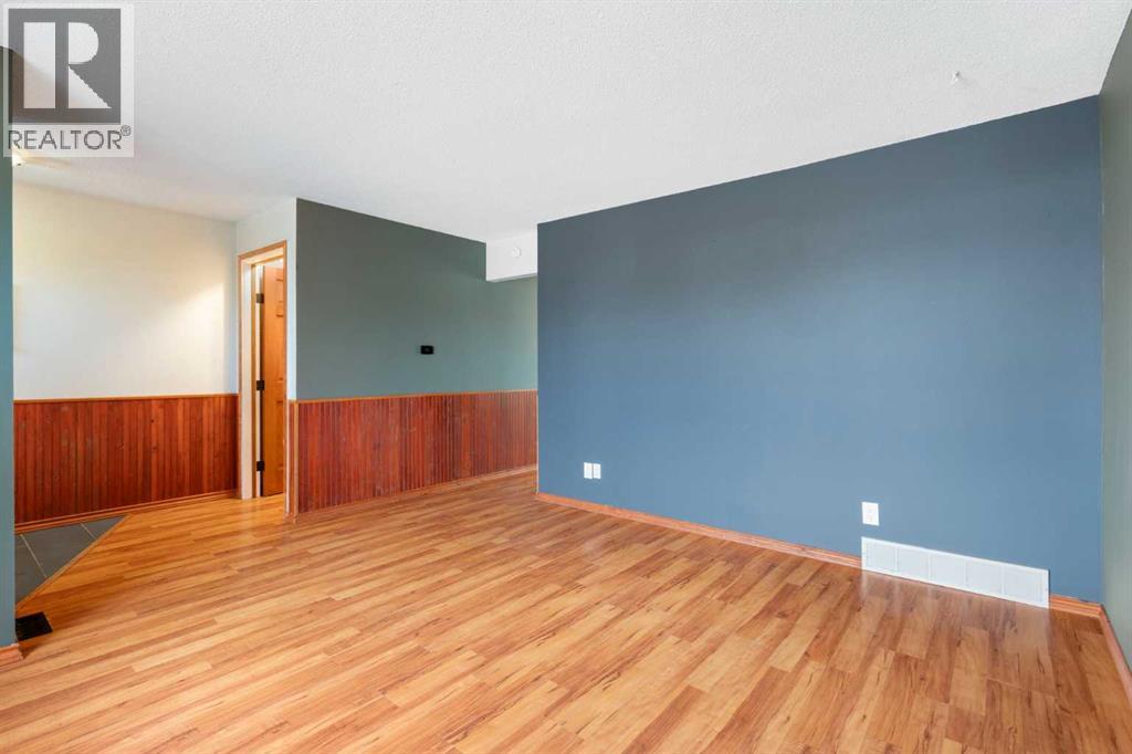 3226 Dover Crescent SE, Calgary, Alberta  T2B 1V2 - Photo 9 - A2309788