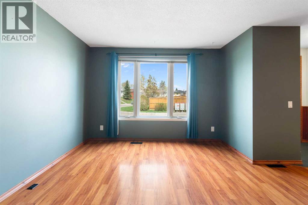 3226 Dover Crescent SE, Calgary, Alberta  T2B 1V2 - Photo 11 - A2309788