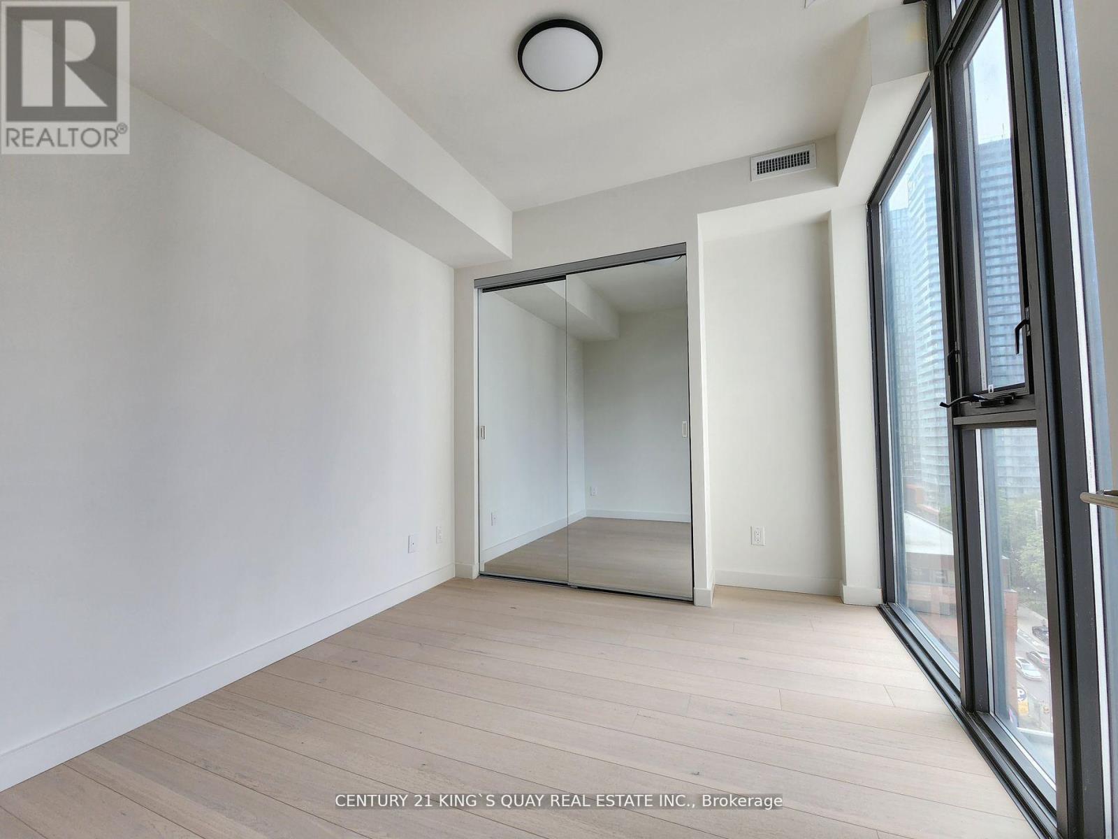 1004 - 81 Wellesley Street E, Toronto, Ontario  M4Y 0C5 - Photo 4 - C13153006
