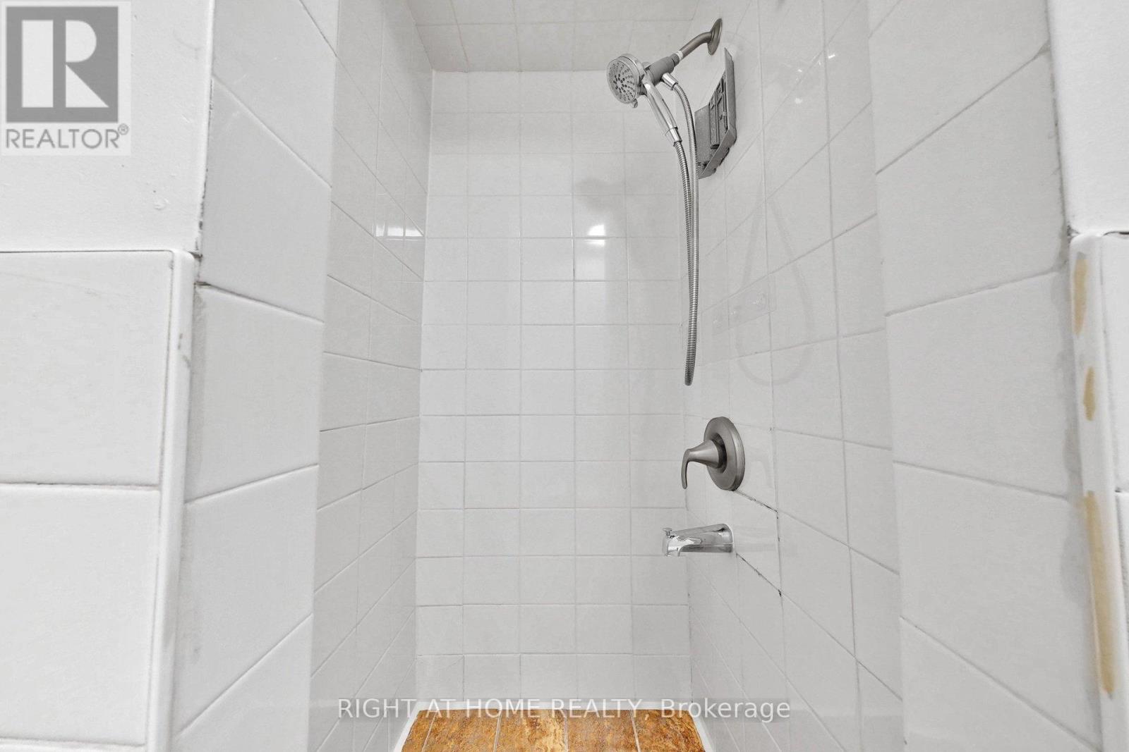 22 Lingarde Drive, Toronto, Ontario  M1R 1X6 - Photo 27 - E13153030