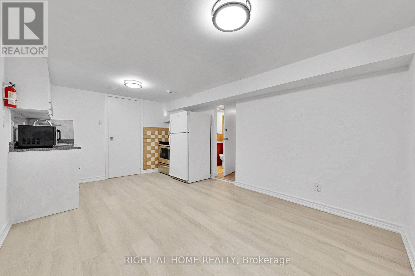 22 Lingarde Drive, Toronto, Ontario  M1R 1X6 - Photo 32 - E13153030