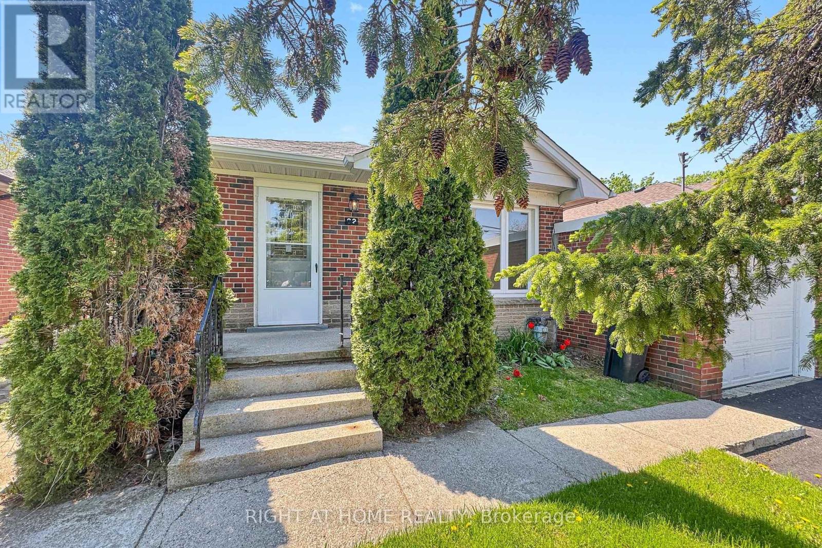 22 Lingarde Drive, Toronto, Ontario  M1R 1X6 - Photo 4 - E13153030