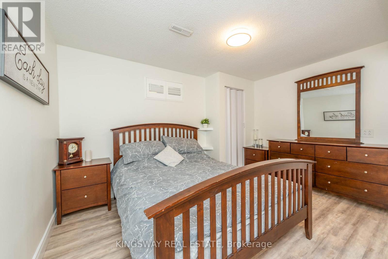 298 Forest Drive S, Vaughan, Ontario  L4L 3T5 - Photo 7 - N13146018