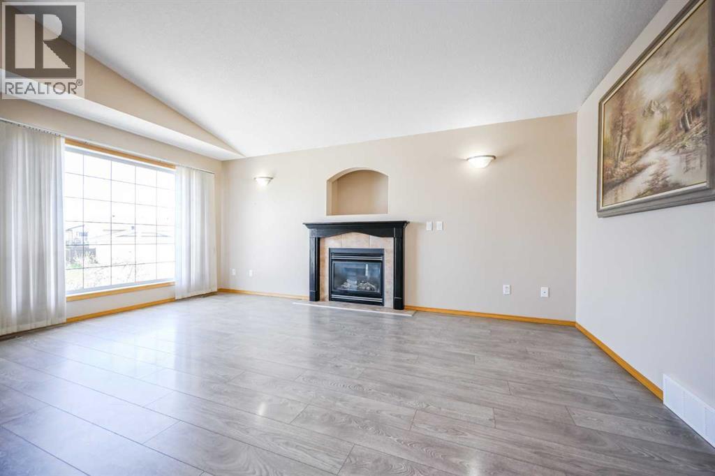 174 Crystal Heights Lane, Grande Prairie, Alberta  T8X 1R7 - Photo 6 - A2310787