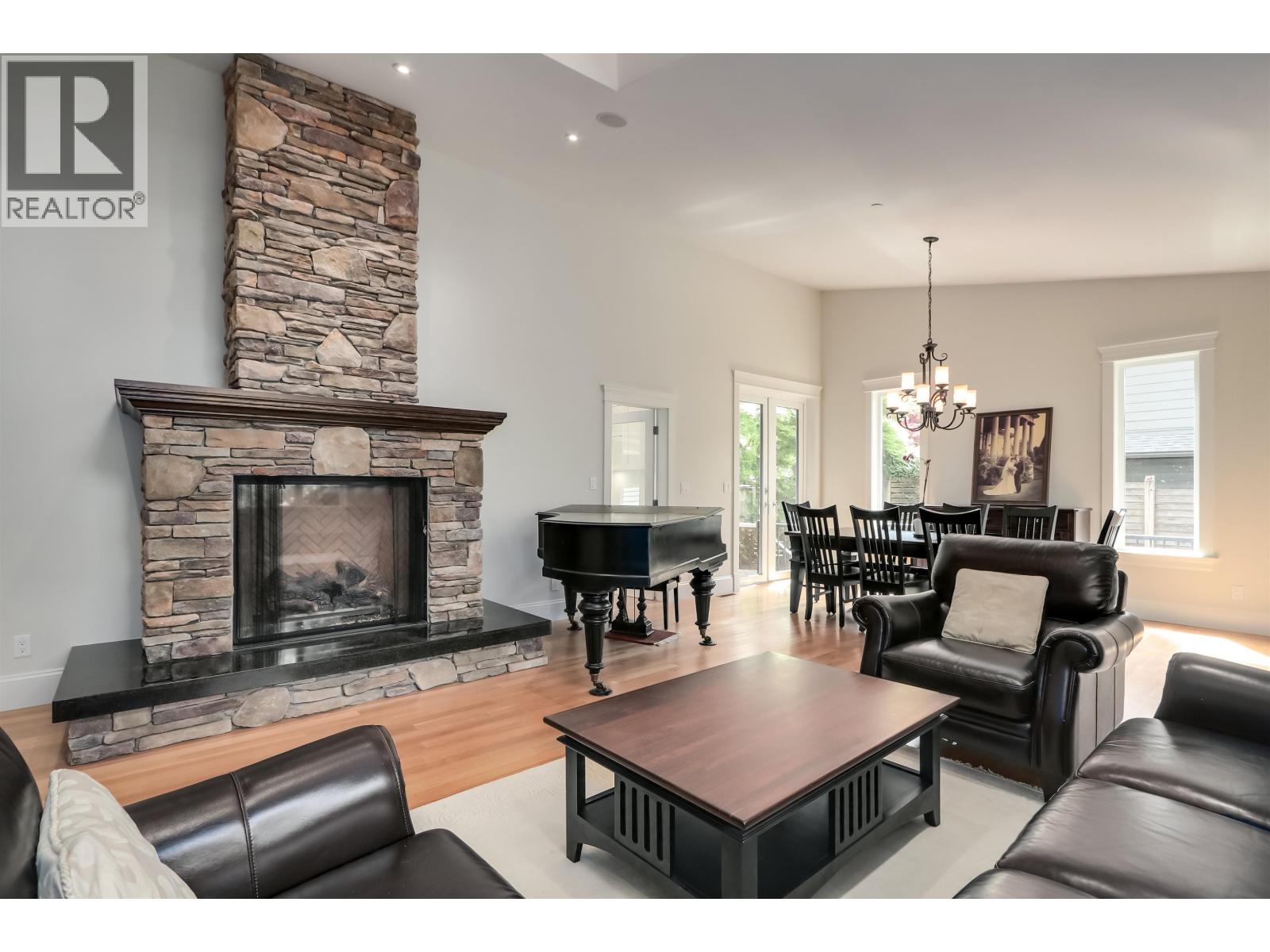 352 St. James Crescent, West Vancouver, British Columbia  V7S 1J8 - Photo 6 - R3125832