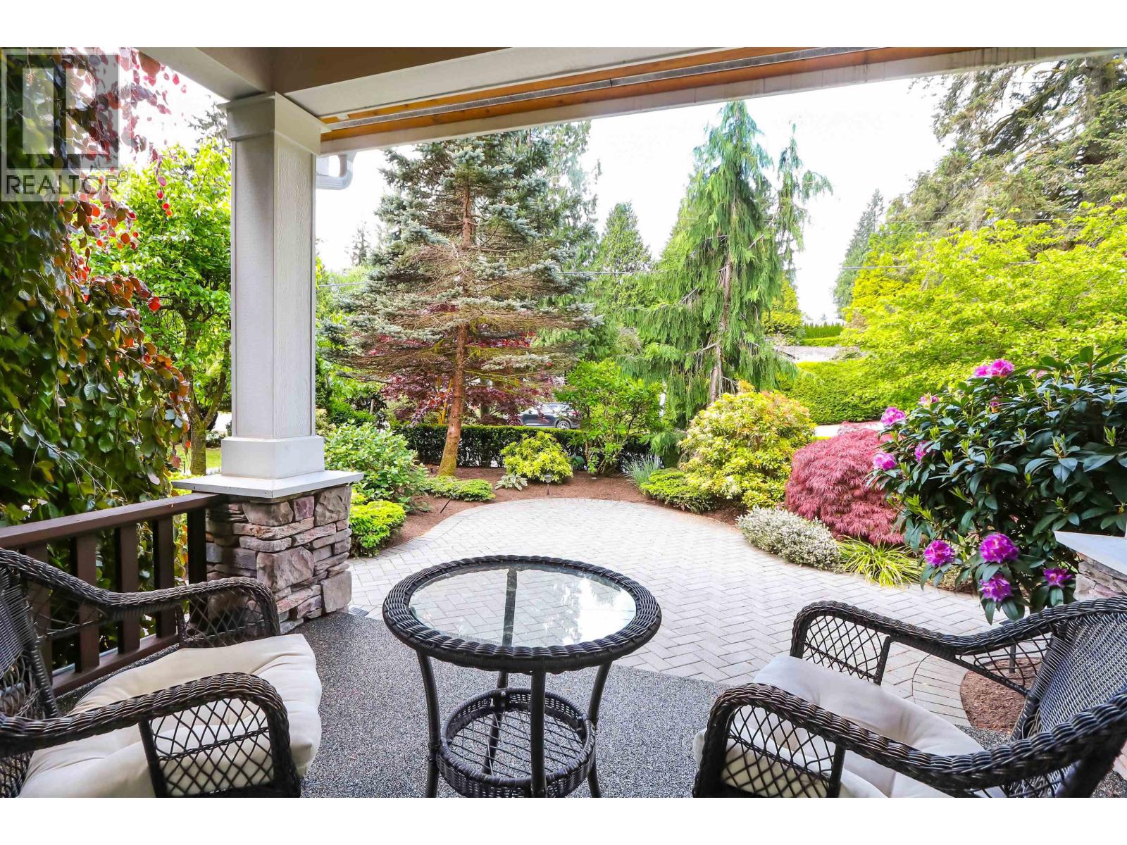 352 St. James Crescent, West Vancouver, British Columbia  V7S 1J8 - Photo 37 - R3125832