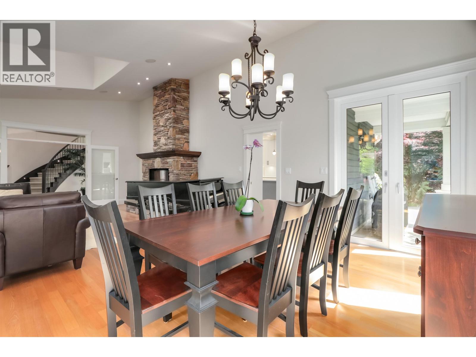 352 St. James Crescent, West Vancouver, British Columbia  V7S 1J8 - Photo 8 - R3125832