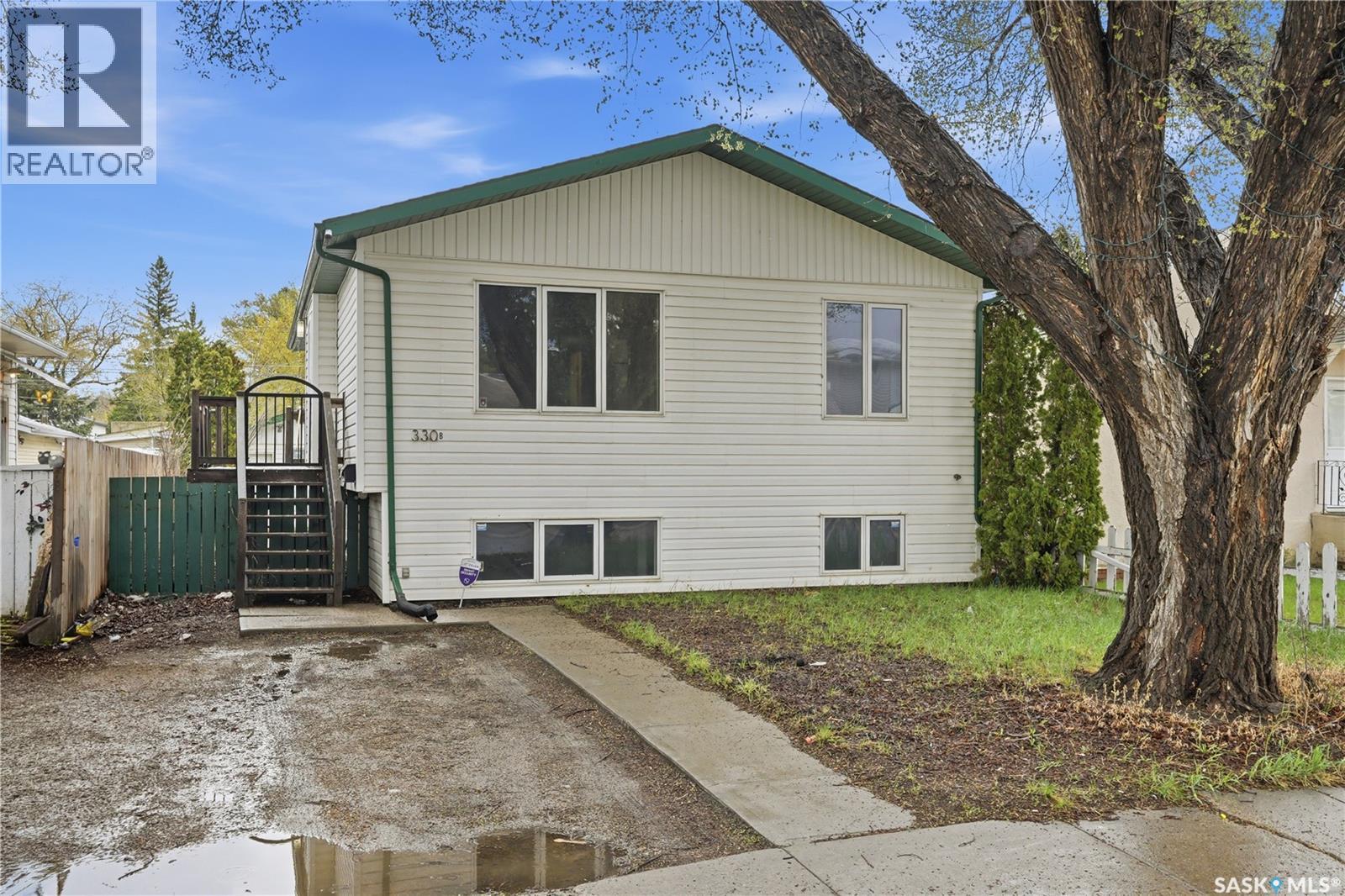330B X AVENUE S, Saskatoon, Saskatchewan