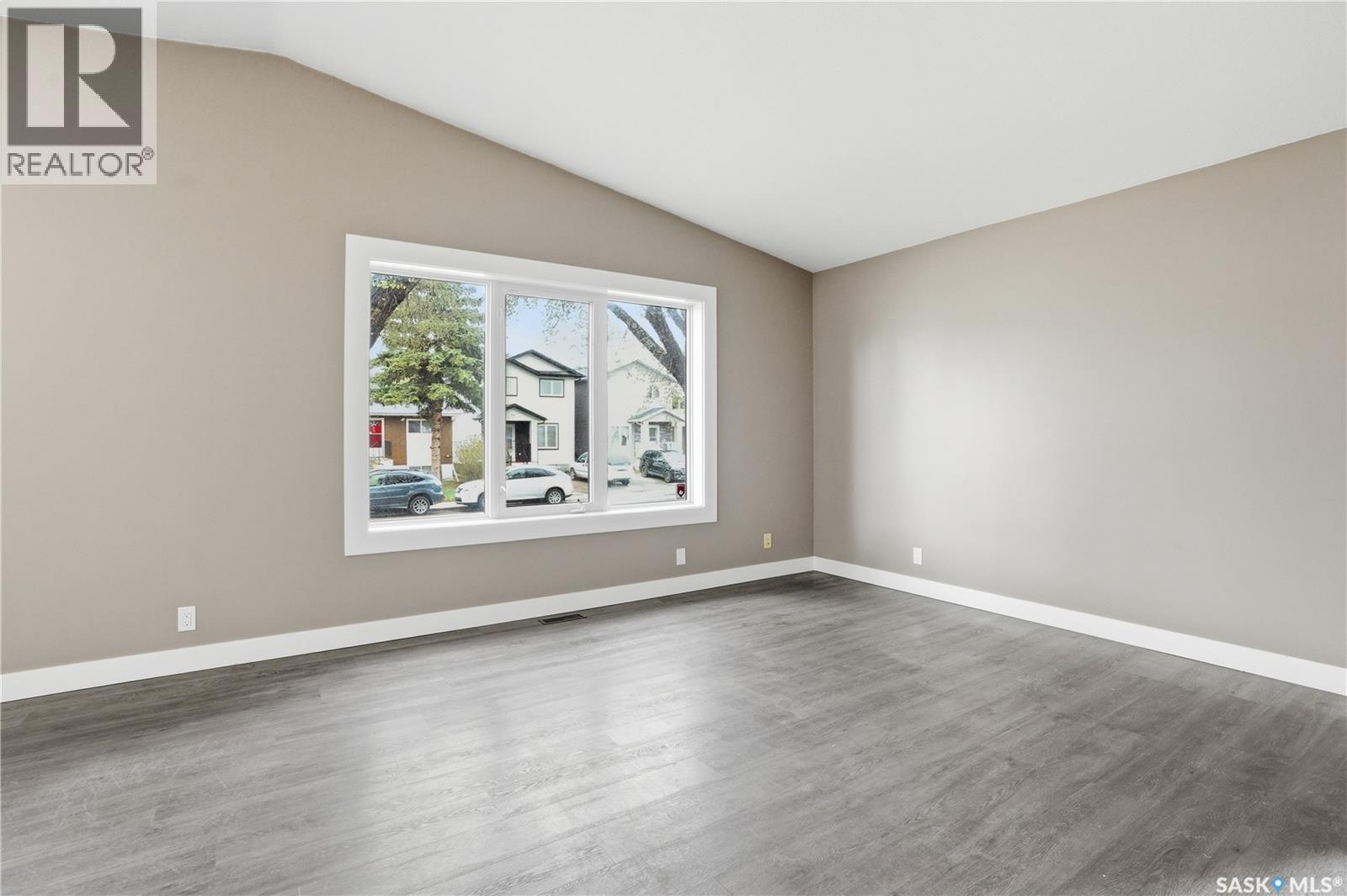 330b X Avenue S, Saskatoon, Saskatchewan  S7M 3H6 - Photo 3 - SK036605