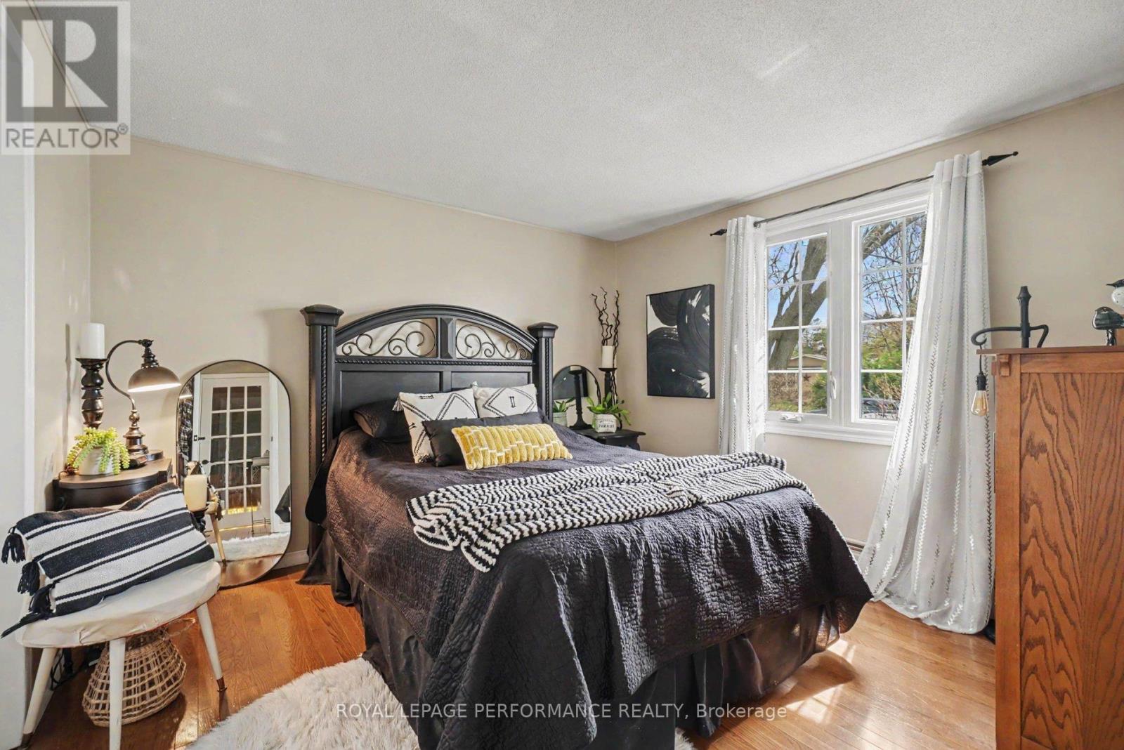 1497 Blackheath Street, Ottawa, Ontario  K1E 1K6 - Photo 18 - X13090026