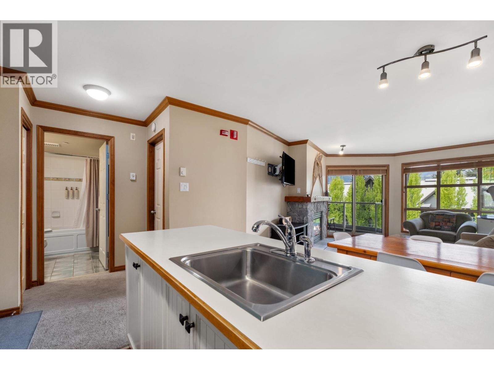 562 4800 Spearhead Drive, Whistler, British Columbia  V8E 1G1 - Photo 7 - R3124994