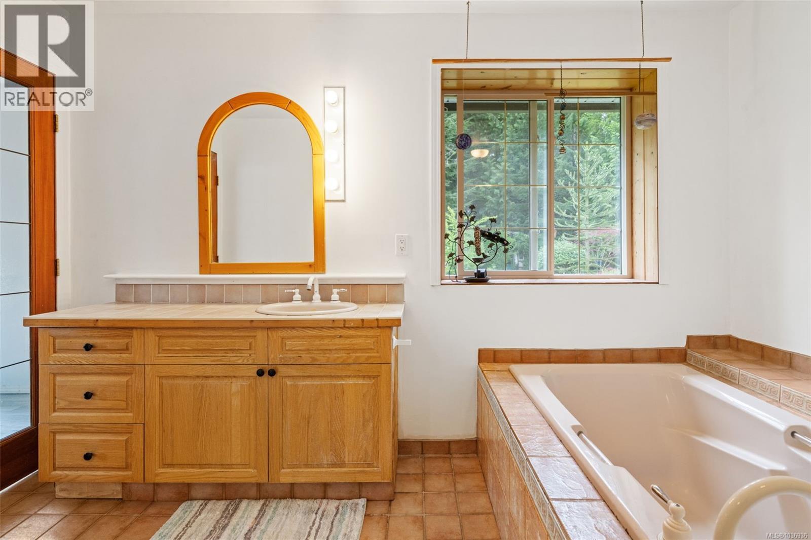 6745 Wall St, Honeymoon Bay, British Columbia  V0R 1Y0 - Photo 22 - 1036936