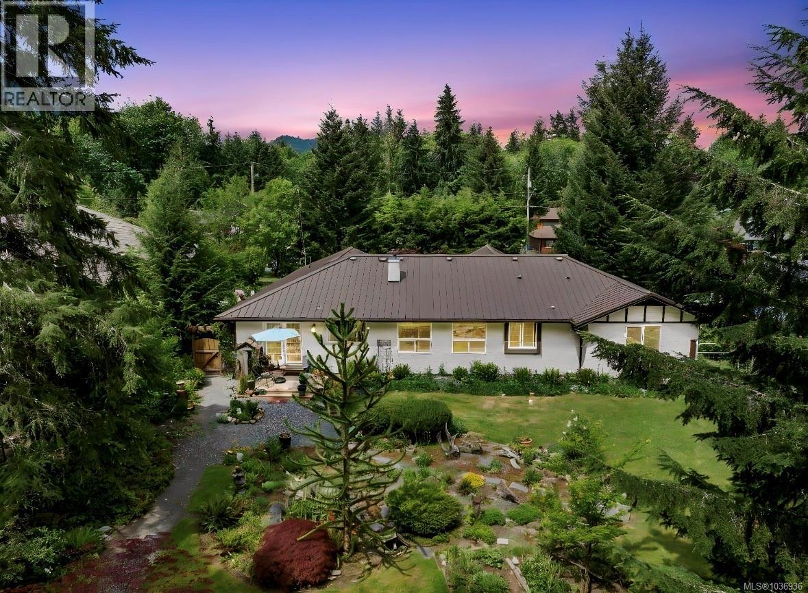 6745 Wall St, Honeymoon Bay, British Columbia  V0R 1Y0 - Photo 3 - 1036936