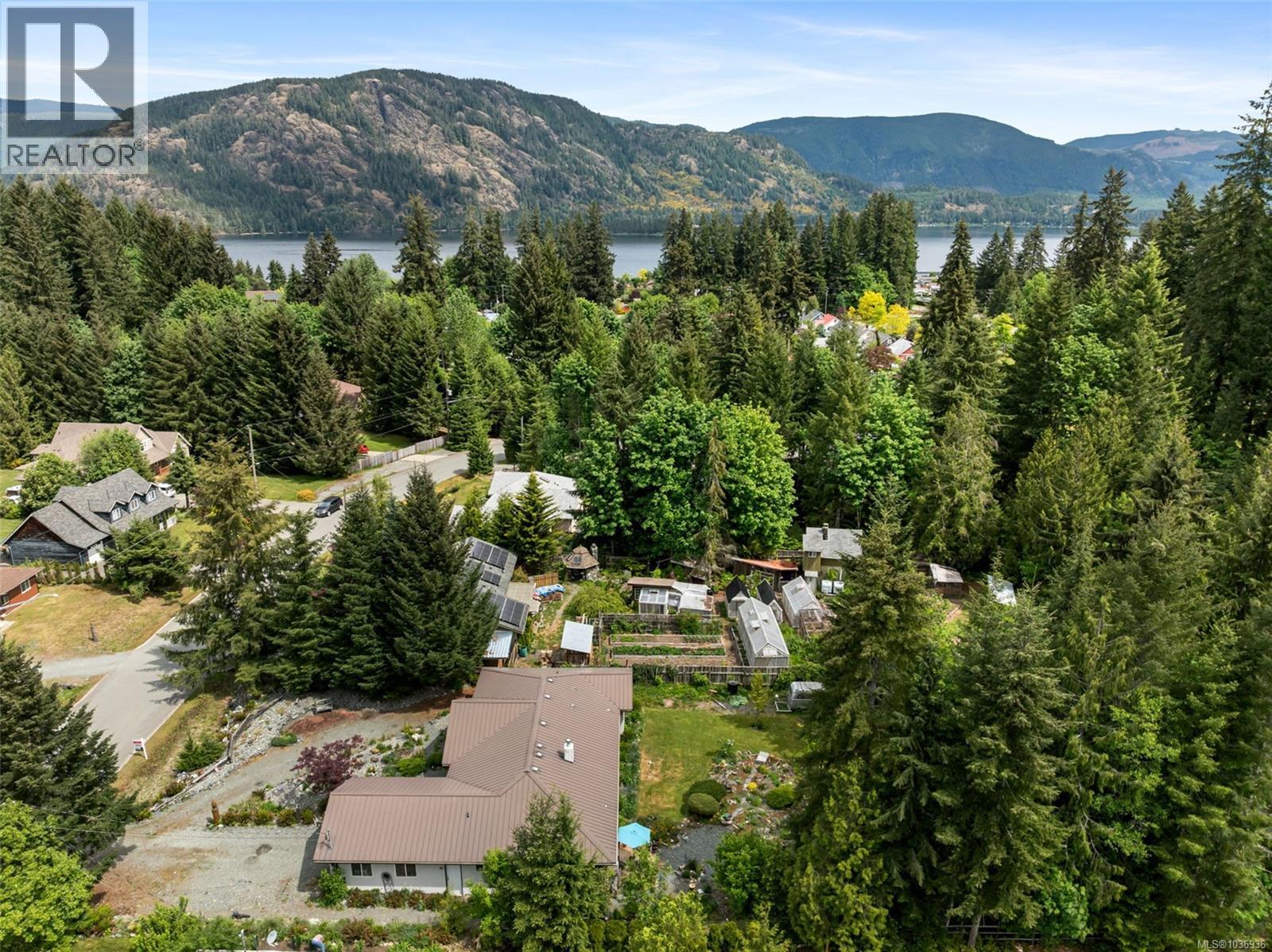 6745 Wall St, Honeymoon Bay, British Columbia  V0R 1Y0 - Photo 35 - 1036936