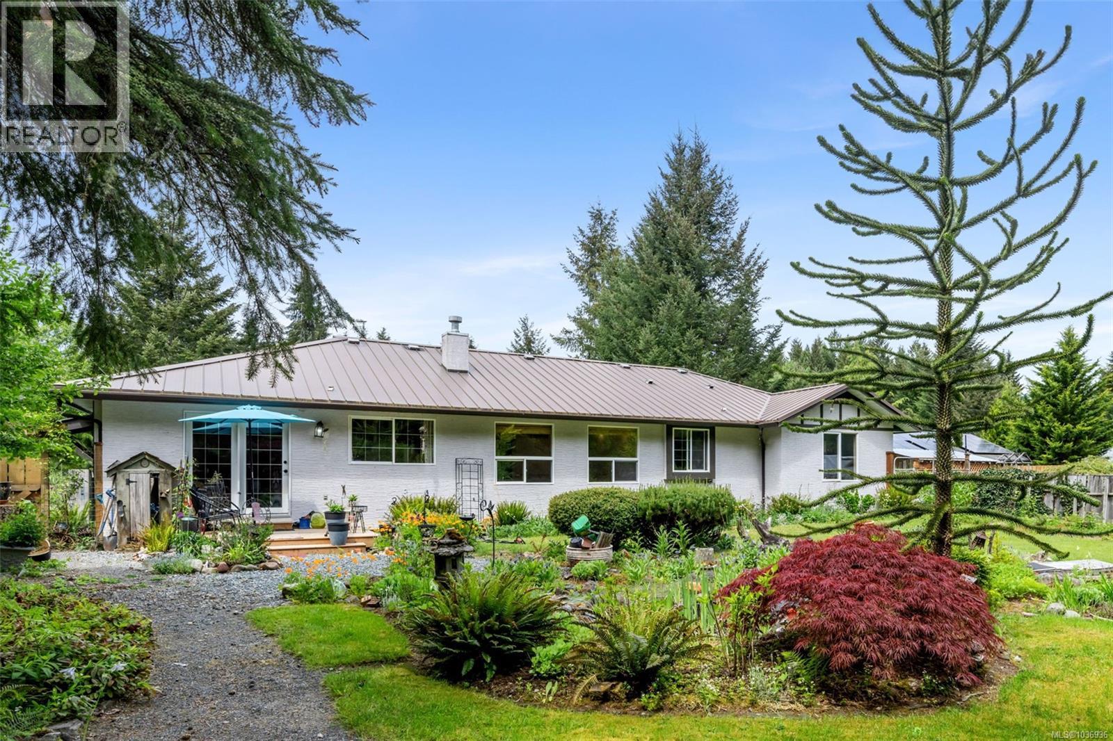 6745 Wall St, Honeymoon Bay, British Columbia  V0R 1Y0 - Photo 4 - 1036936