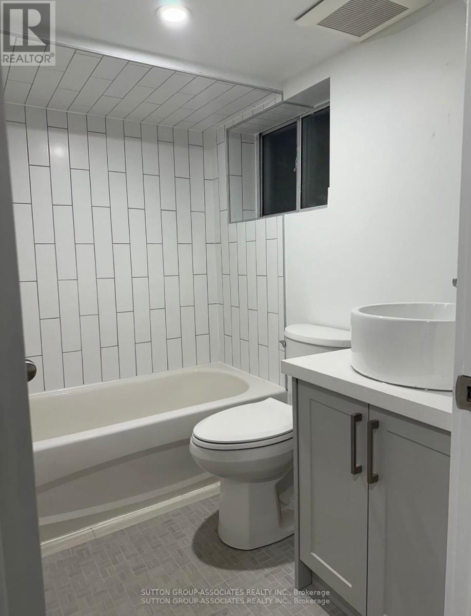 Bsmt - 1208 College Street, Toronto, Ontario  M6H 1B9 - Photo 10 - C13153054