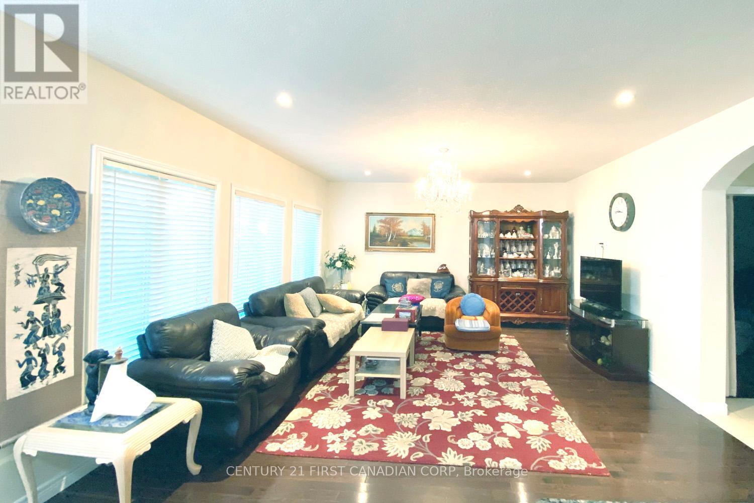 377 Blackacres Boulevard, London North, Ontario  N6G 0J2 - Photo 3 - X13147904