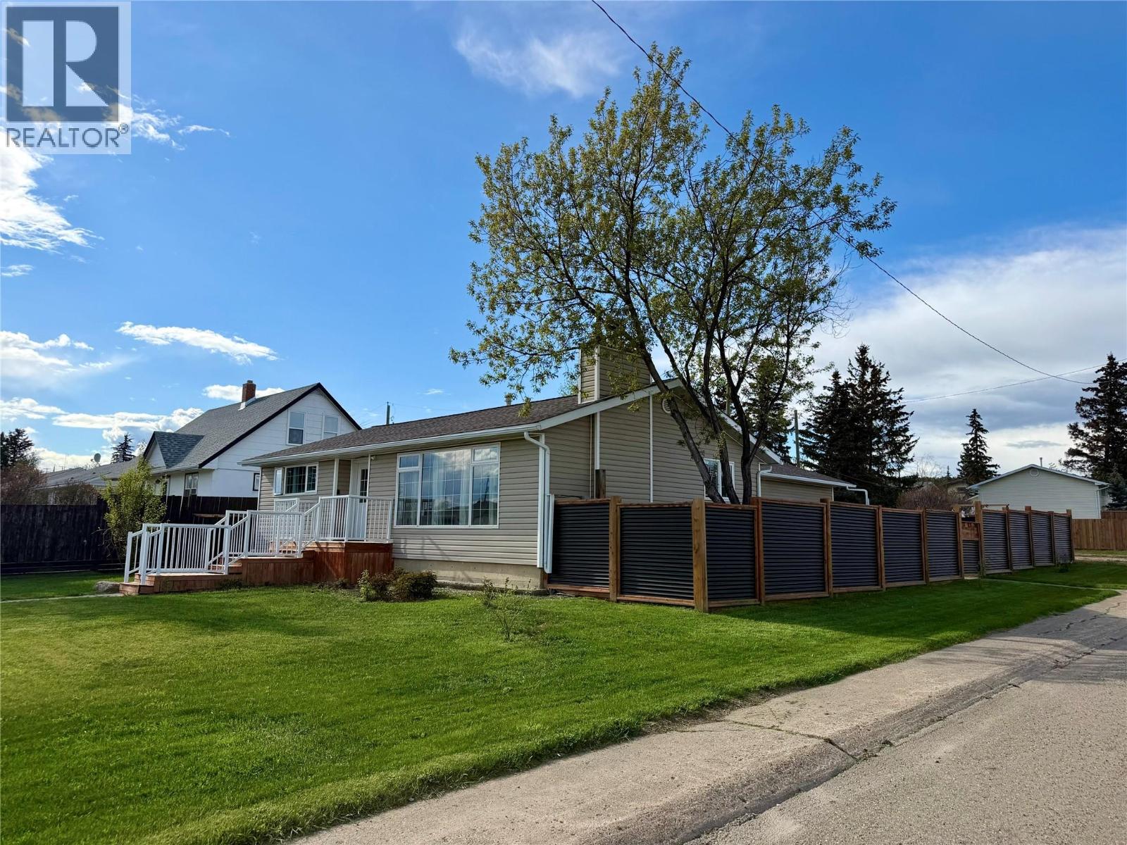 1300 93 Avenue, Dawson Creek, British Columbia  V1G 1E4 - Photo 31 - 10388195