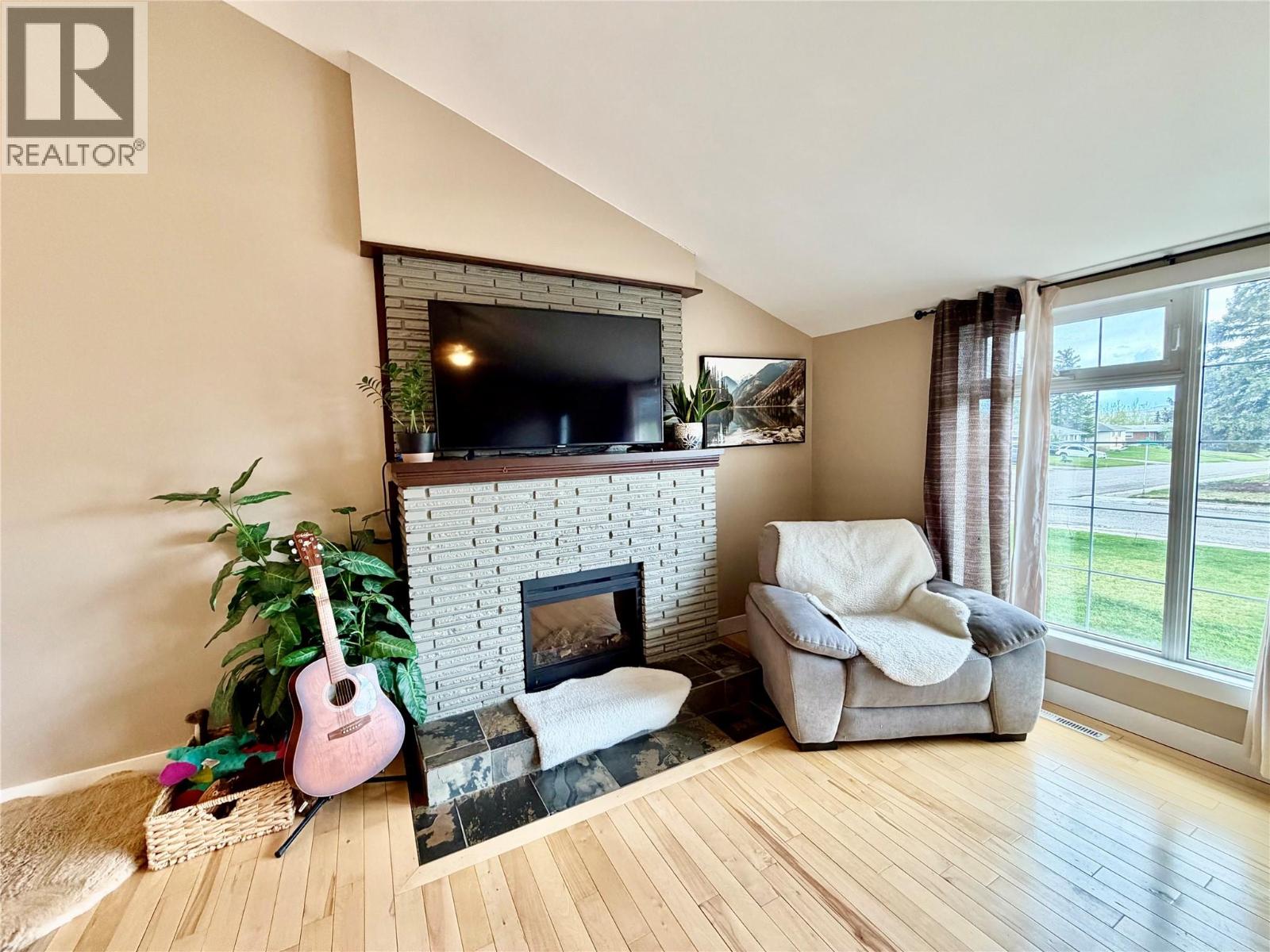 1300 93 Avenue, Dawson Creek, British Columbia  V1G 1E4 - Photo 4 - 10388195