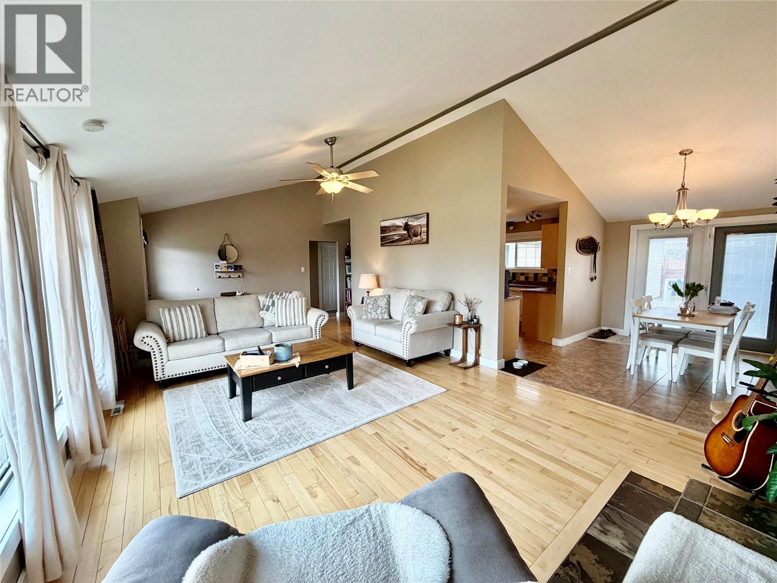 1300 93 Avenue, Dawson Creek, British Columbia  V1G 1E4 - Photo 3 - 10388195