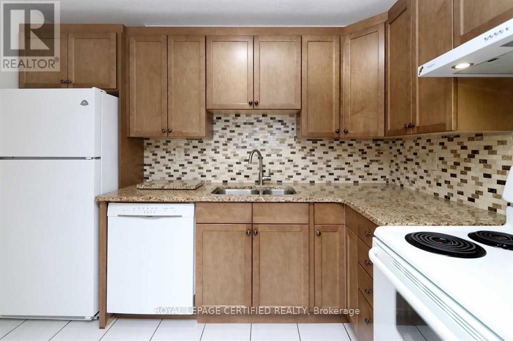 1910 - 155 Hillcrest Avenue, Mississauga, Ontario  L5B 3Z2 - Photo 7 - W13153034